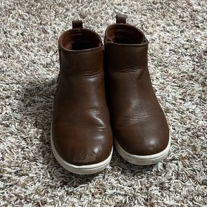 Boys sz 13 brown zip up chukka boots